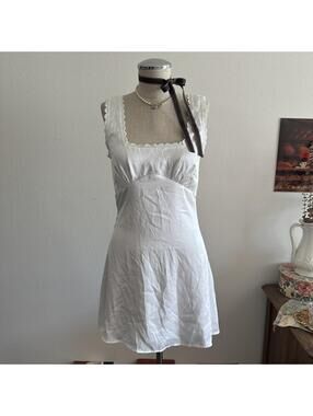 Princess Polly Dasha white silky square neck dress - size 6 (TRUE 2-4)